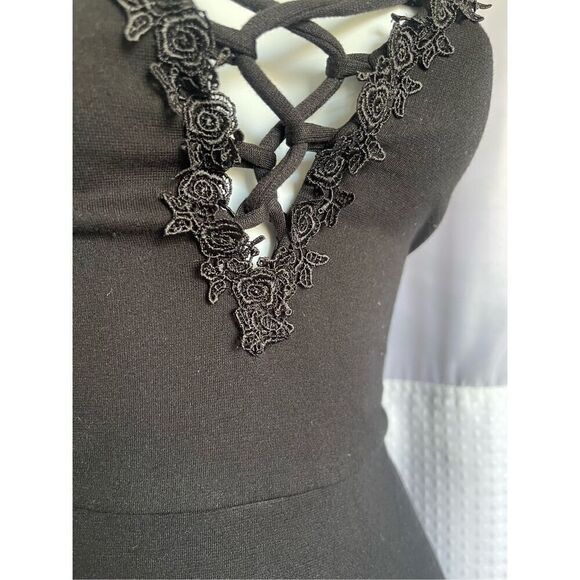 Divided Lace Up Tank Dress - Picture 3 of 4